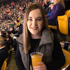 Meet your Posher, Caroline